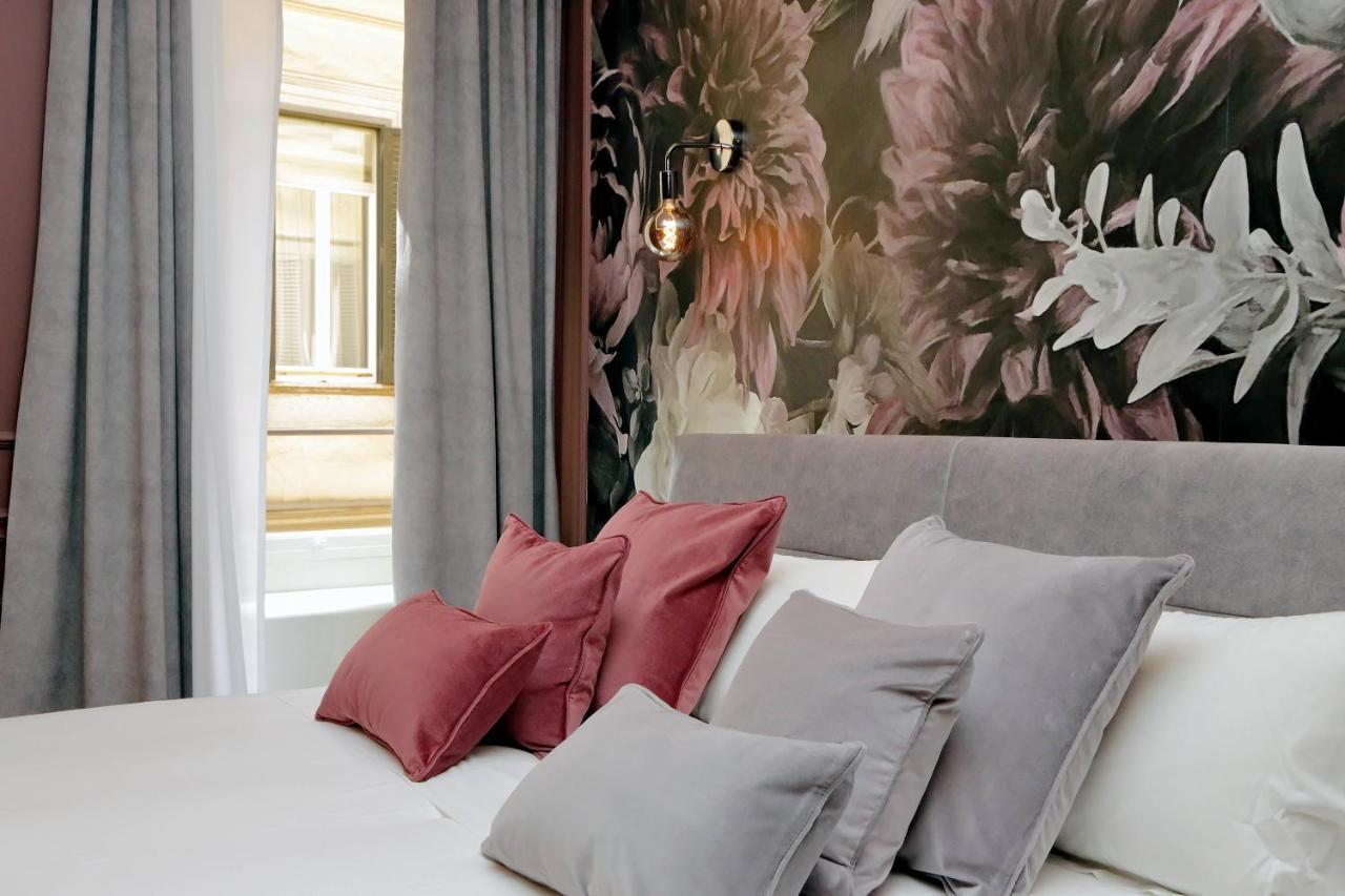 Ych-Butterfly Flat Close Trevi Fountain Rzym Zewnętrze zdjęcie