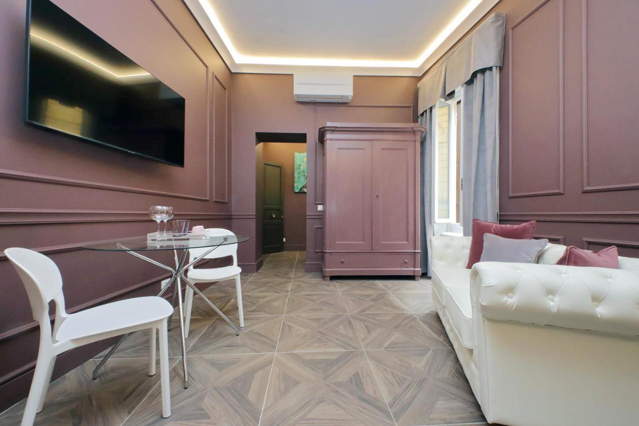 Ych-Butterfly Flat Close Trevi Fountain Rzym Zewnętrze zdjęcie
