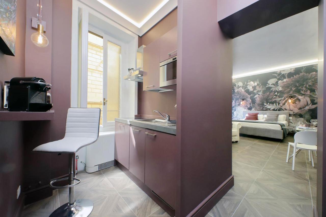 Ych-Butterfly Flat Close Trevi Fountain Rzym Zewnętrze zdjęcie